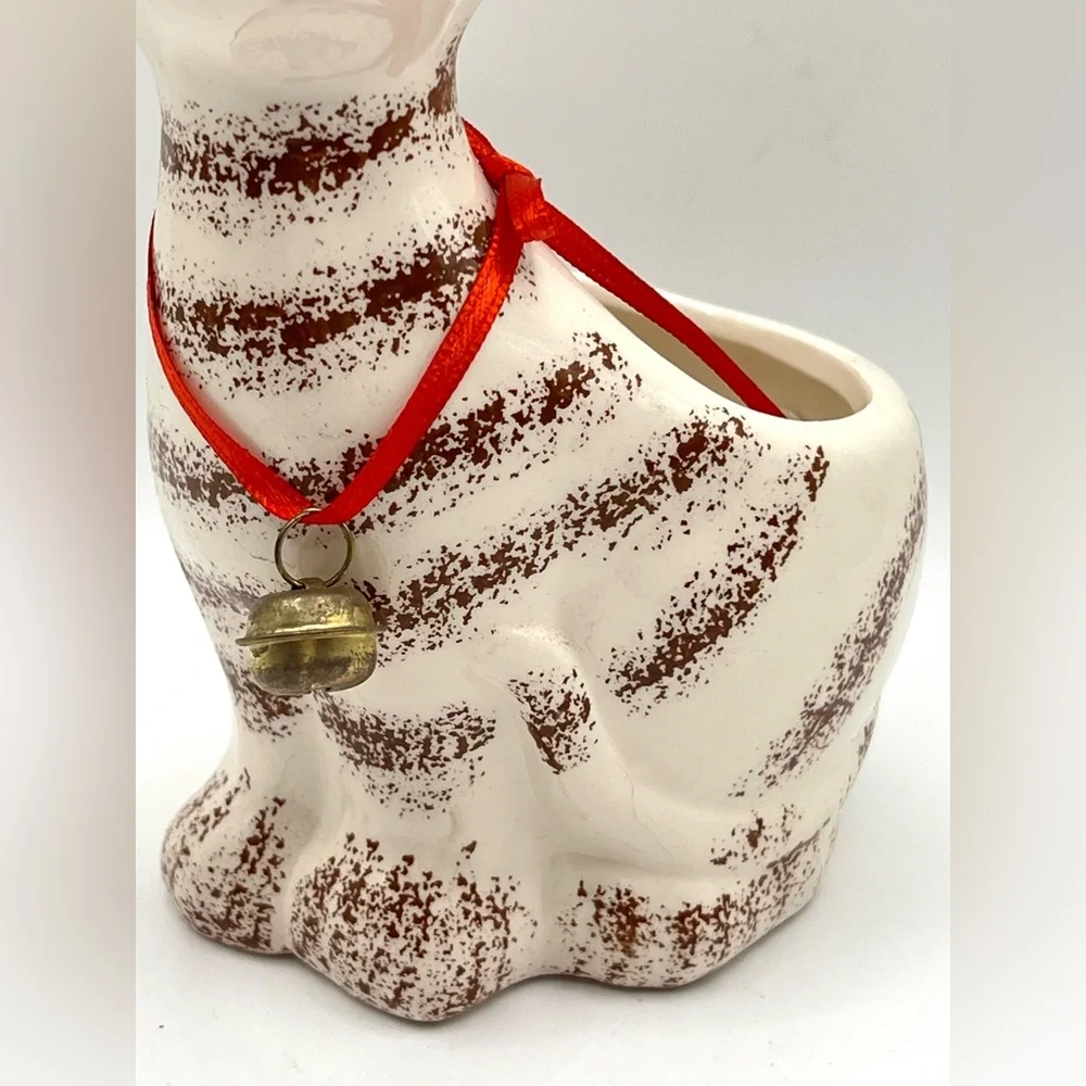 Vintage Ceramic Hand Painted White Striped Cat Close Eyes Planter Red Bow 6 in